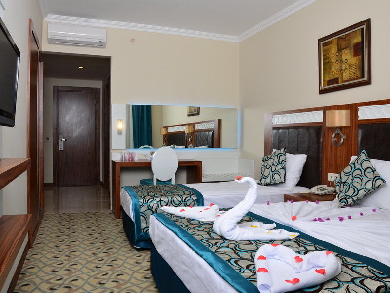 Club Side Coast Hotel Colakli Bagian luar foto